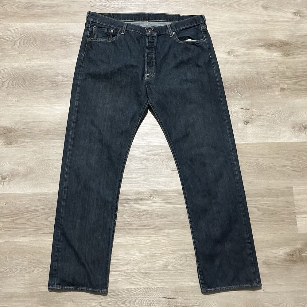 Levis 501 Button Fly Jeans Mens Size 40 X 34 Medium Wash Denim